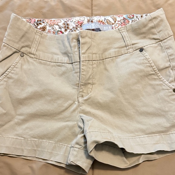 one 5 one Women's Tan Shorts - Picture 1 of 1